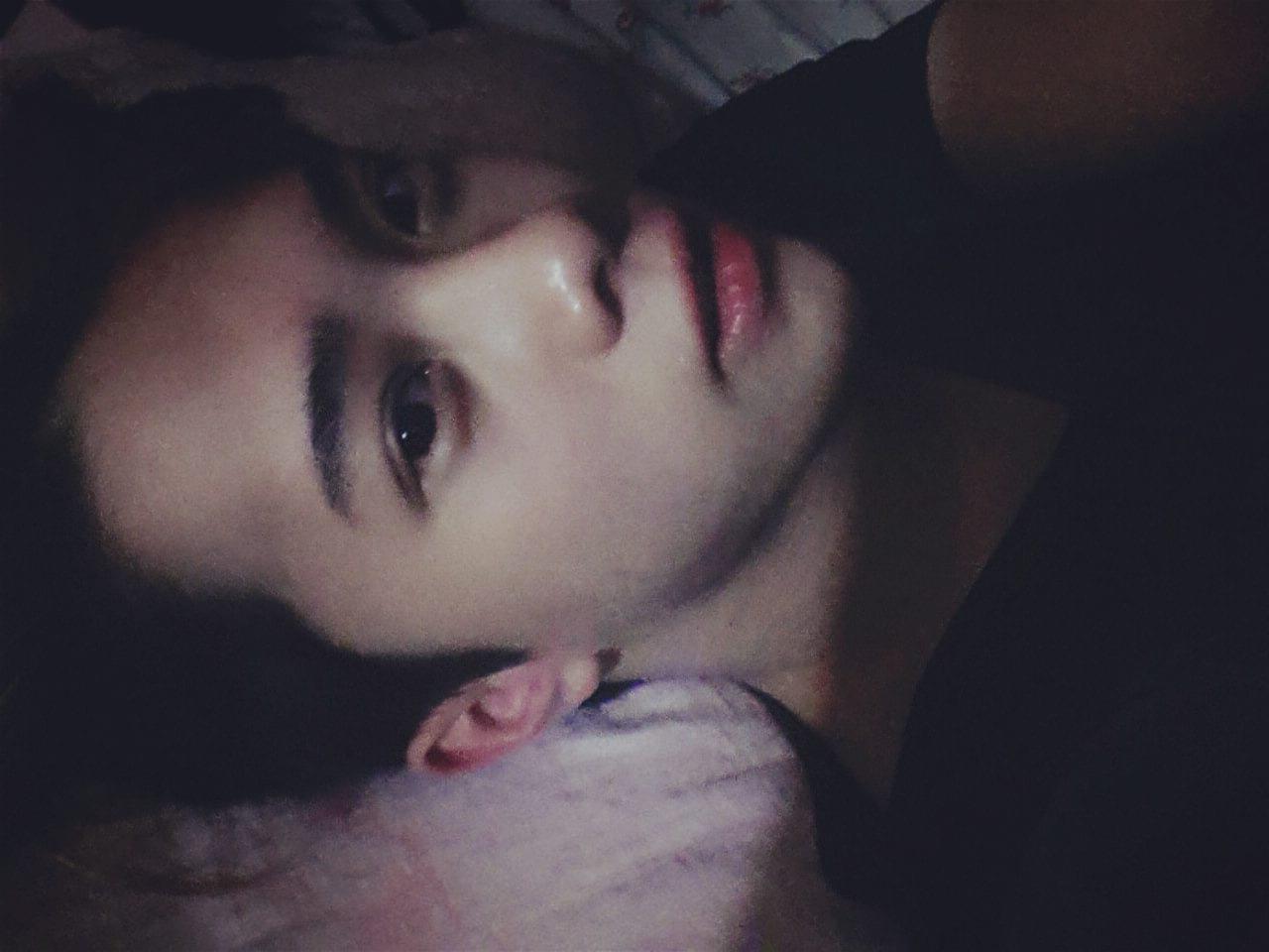 MC YIP公開素顏獲網民大讚靚仔。