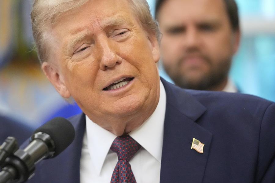 特朗普發文祝賀中國閱兵 問候正密謀反美的普京和金正恩|抗戰勝利80周年