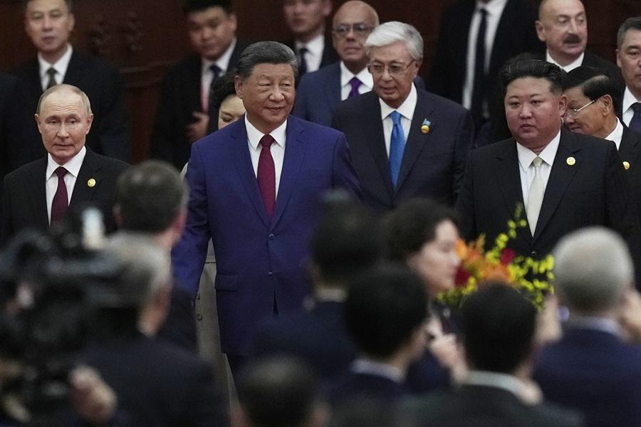 特朗普發文祝賀中國閱兵 問候正密謀反美的普京和金正恩|抗戰勝利80周年