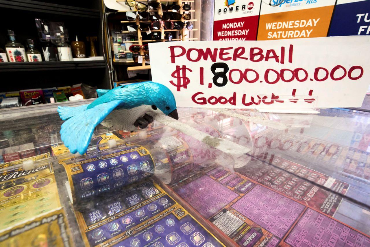美國強力球(Powerball)樂透於當地時間9月7日晚間開出約17.9億美元(約140.25億港元)頭獎。(美聯社)