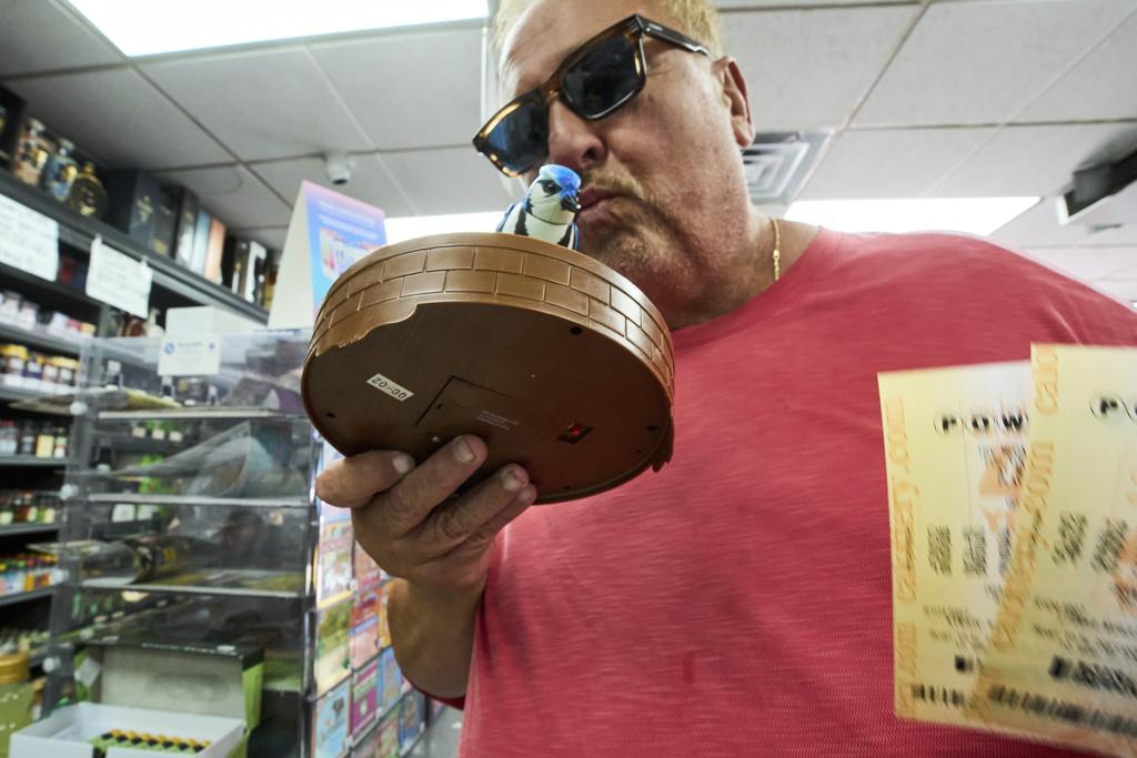 美國強力球(Powerball)樂透於當地時間9月7日晚間開出約17.9億美元(約140.25億港元)頭獎。(美聯社)