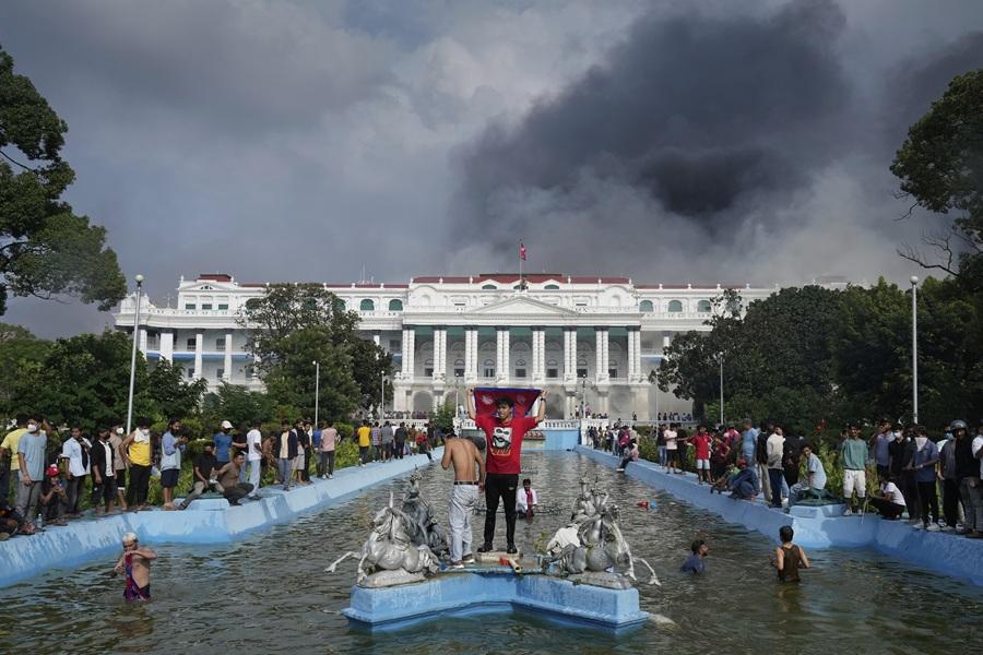 尼泊爾局勢緊張酒店叫遊客撤離 總理宣布辭職 Z世代示威緣自權貴子女炫富