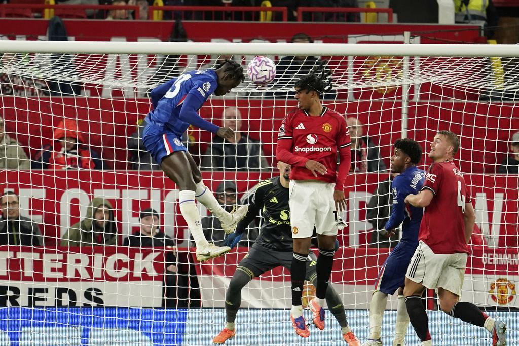 查洛巴(Trevoh Chalobah)為車路士頂成1︰2。(美聯社)