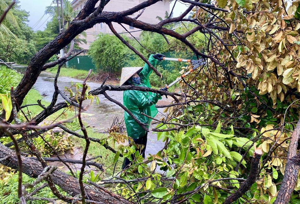 颱風博羅依今9月29日在越南中北部登陸,暴雨引發洪水和巨浪。(美聯社)
