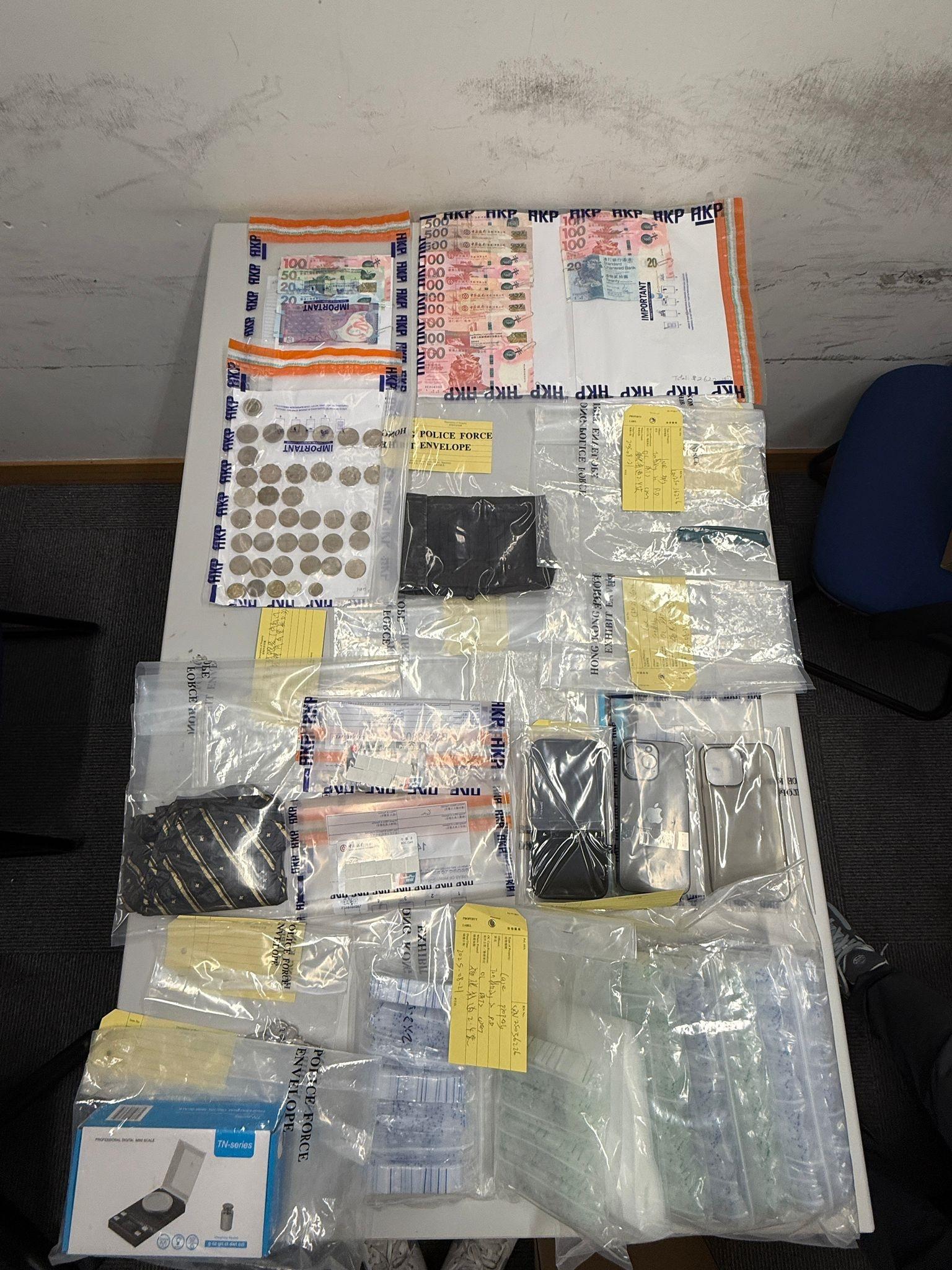 警港島反黑搜賭檔賣淫場所,檢逾28萬元毒品拘86人。(警方圖片)