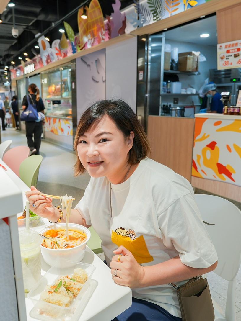 何小姐品嘗「冬陰功黑魚片湯粉」後,大讚足料又惹味。