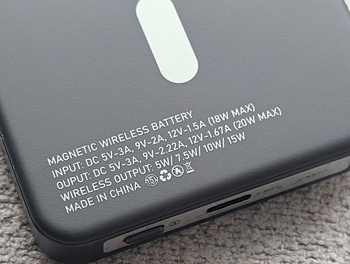 輸入最大是 18W,而輸入最大則是 20W,而無線充電最大是 15W