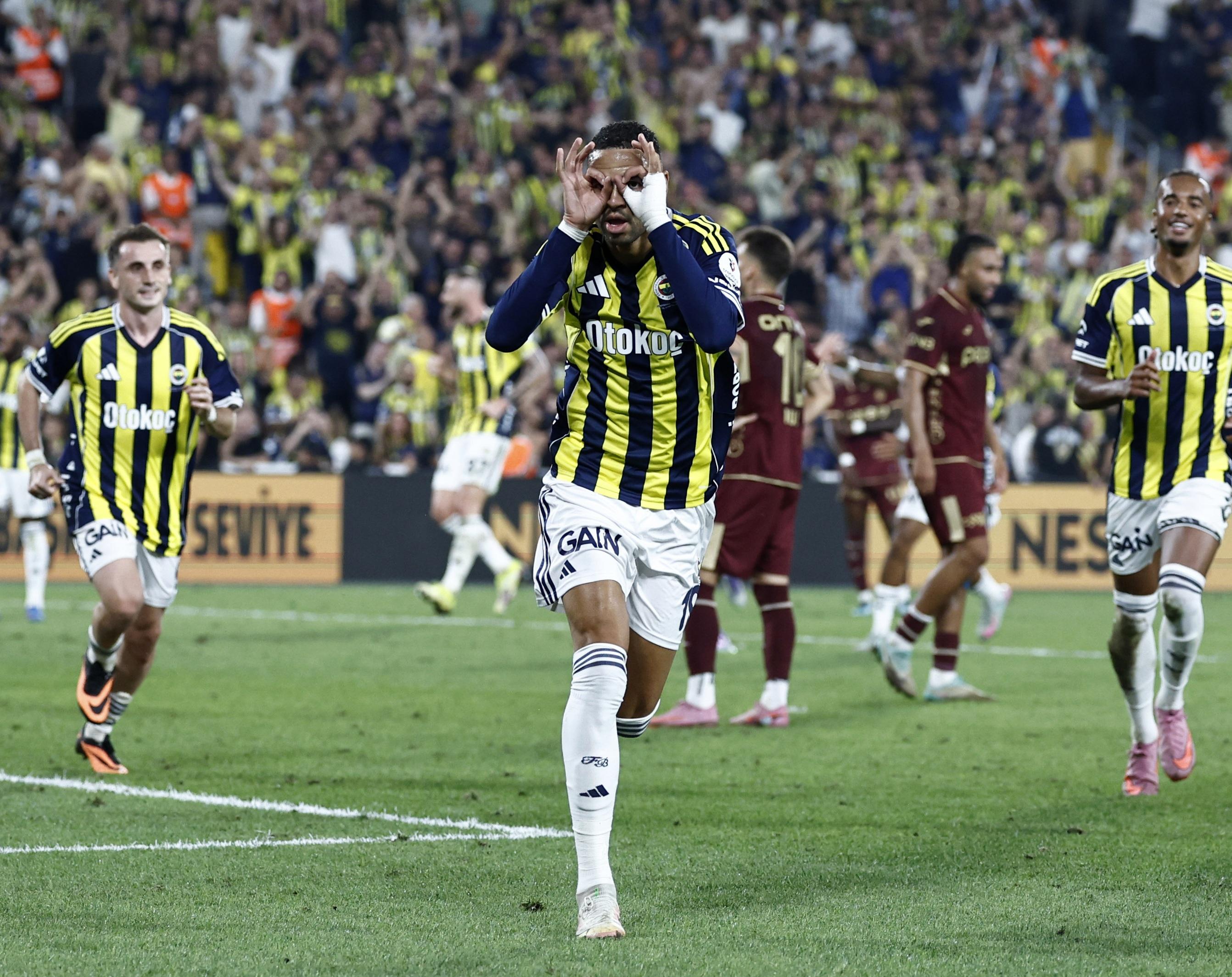 安尼斯利為費倫巴治攻入唯一入球。(費倫巴治X)