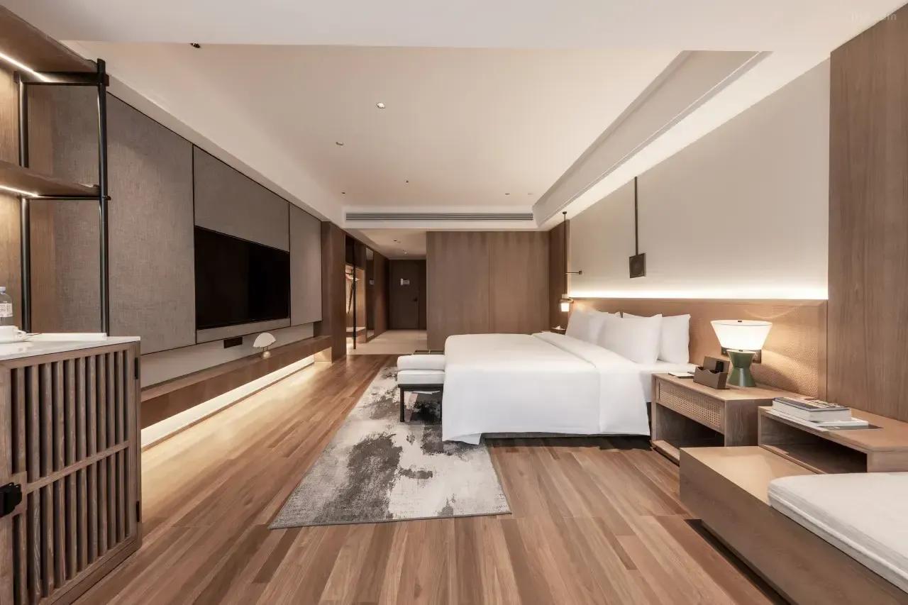 「天下第一爛尾樓」現為紫林山豪利維拉酒店。(Trip,com圖片)