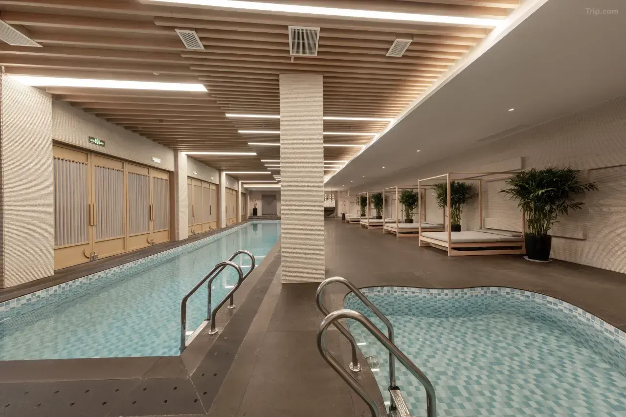 「天下第一爛尾樓」現為紫林山豪利維拉酒店。(Trip,com圖片)