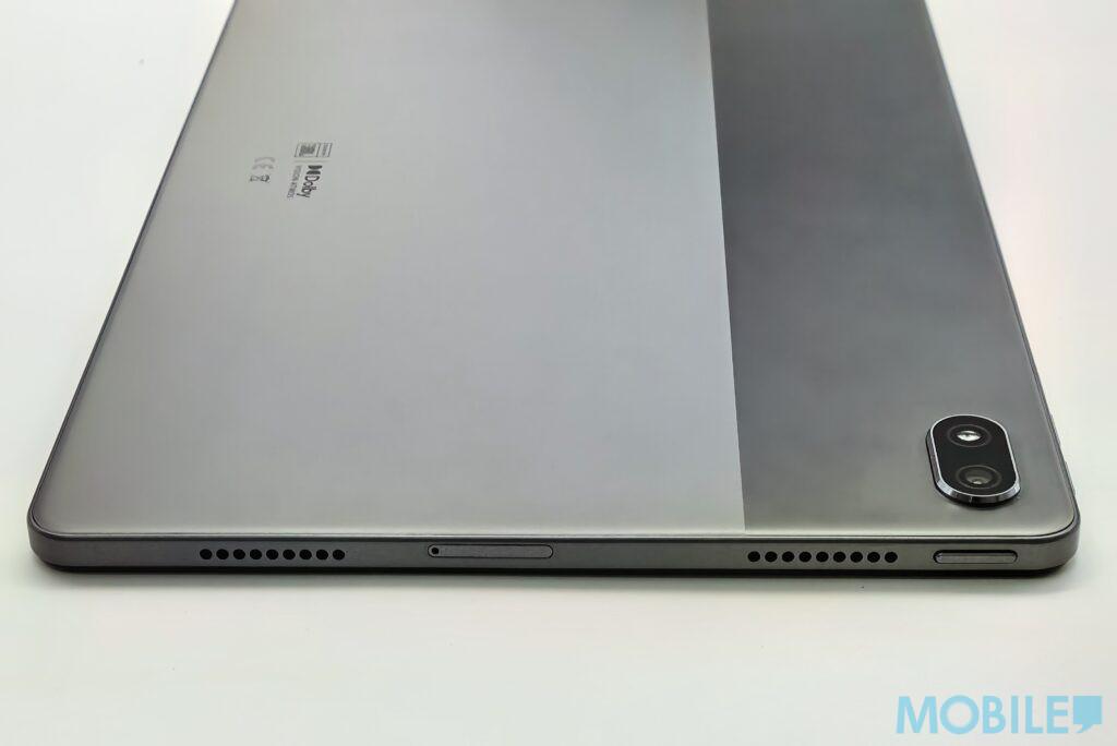 音效表現是這款平板的一大亮點,內建四揚聲器並支援 Dolby Atmos 技術,帶來極具立體感的音場體驗,低音表現渾厚有力,觀看電影或聆聽音樂時都能感受到強烈的臨場感。