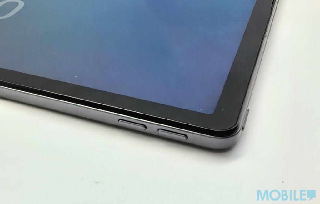 機身上方設有音量鍵及電源鍵