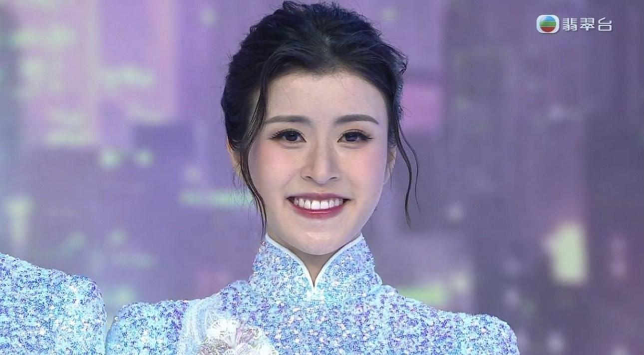 陳詠詩被指遭佳麗冷落 。