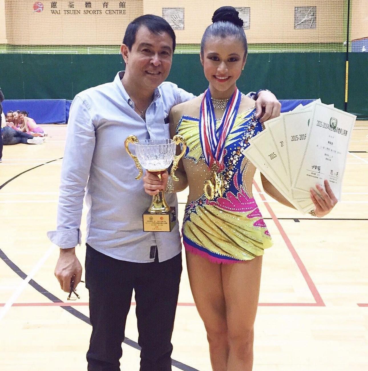 陳詠詩出身顯赫家族,為慈善家陳瑞祺的後人。