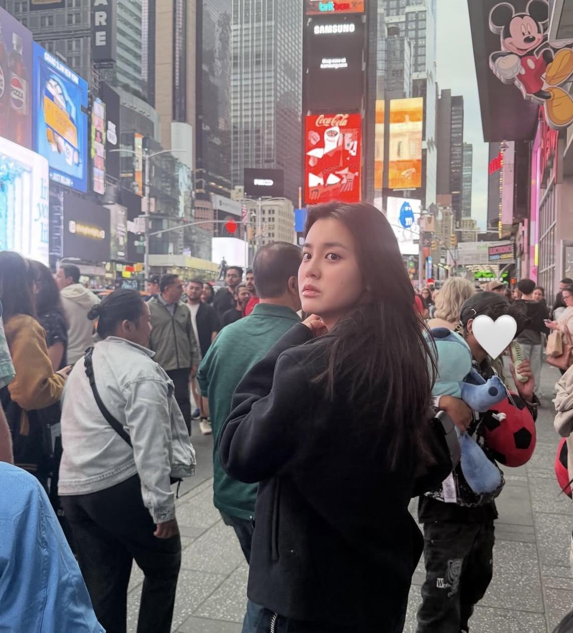 姚焯菲已抵達美國正式開學,交網分享多張身處在紐約的照片。