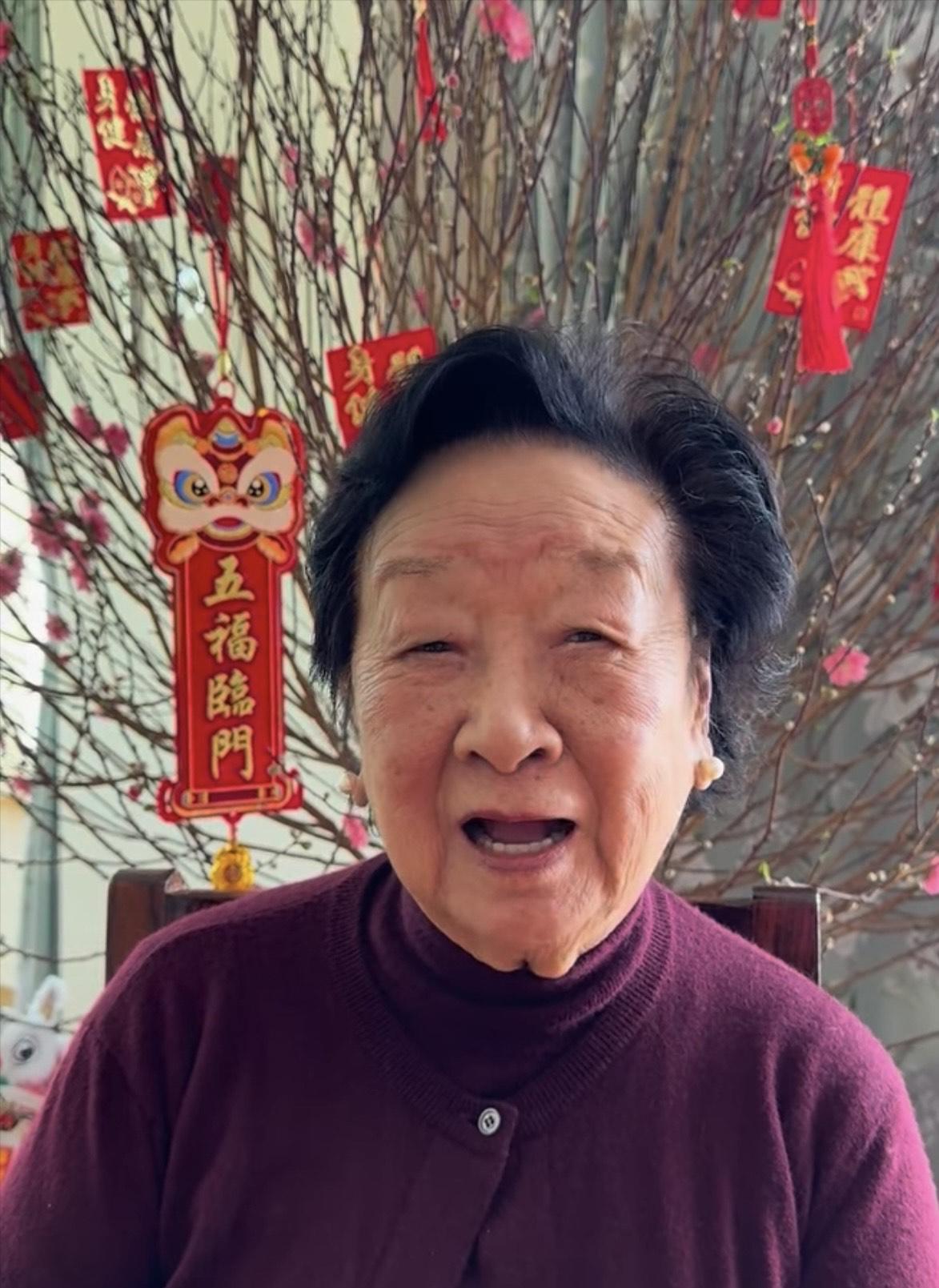 方太91歲依然醒神。