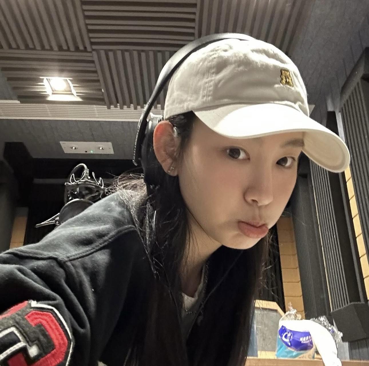 炎明熹消失逾一年終正式復出。