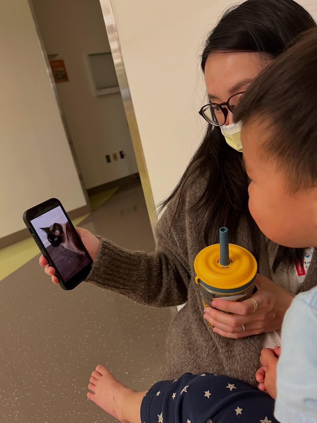 零負評女神Kelly Yang近日上載與孩子日常生活照。