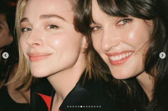 問嘉兒莫蕊茲婚禮最期待甚麼時,她答:「只要我們在一起。」