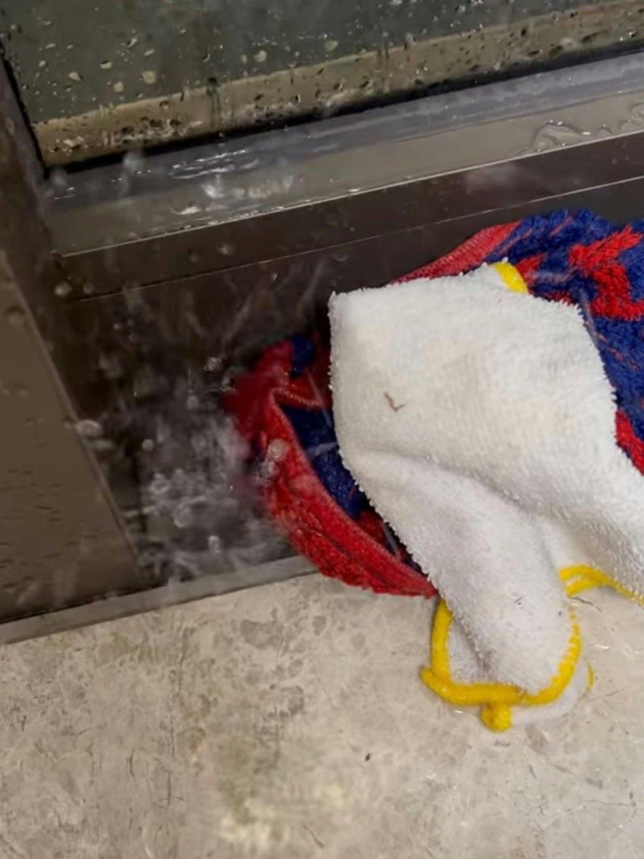 陳家樂兩年前曾經在社交網分享過兩年前在超強颱風「蘇拉」侵襲下慘變室內噴水池。