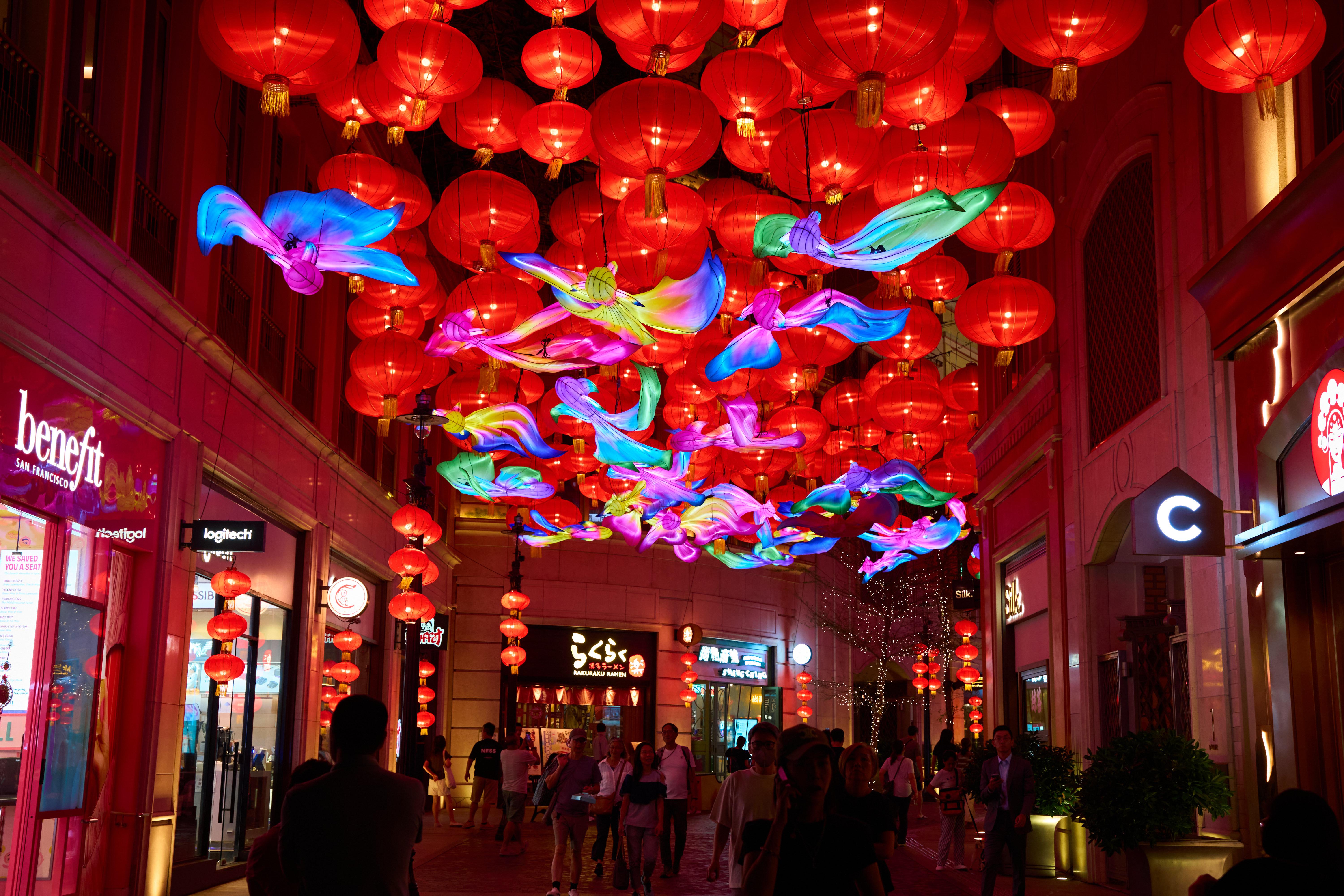 逾800盞中式傳統及金魚燈籠將會點亮整條利東街