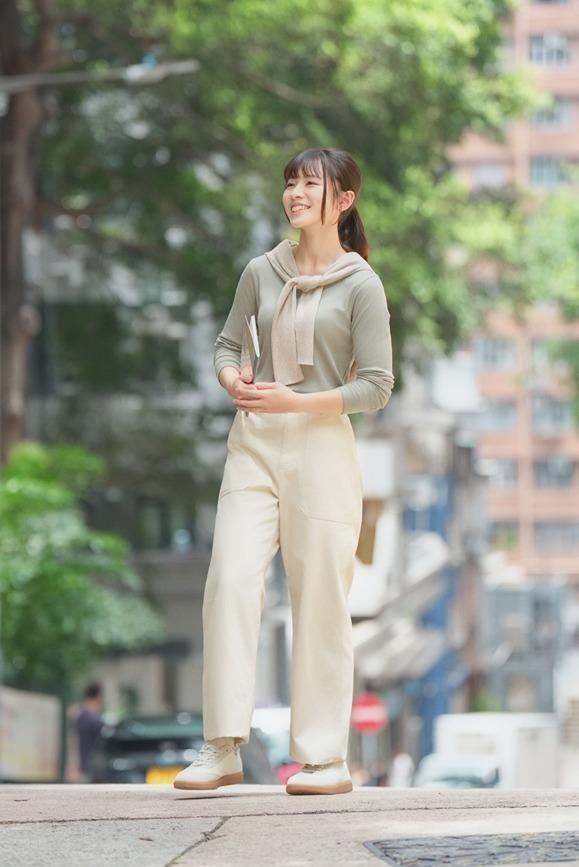 針織V領開襟外套 $288、織圓領長袖T裇 $158、棉質洗水人字紋工裝長褲 $258