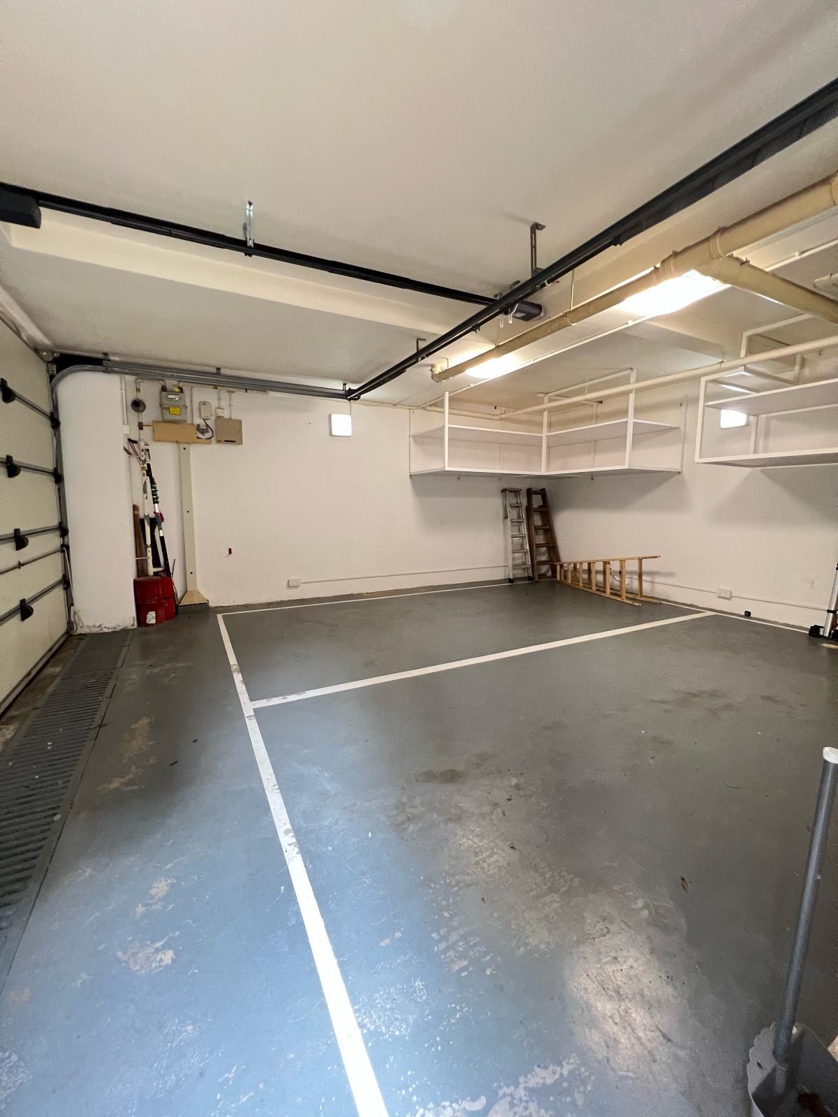 洋房備有車庫。(代理提供)