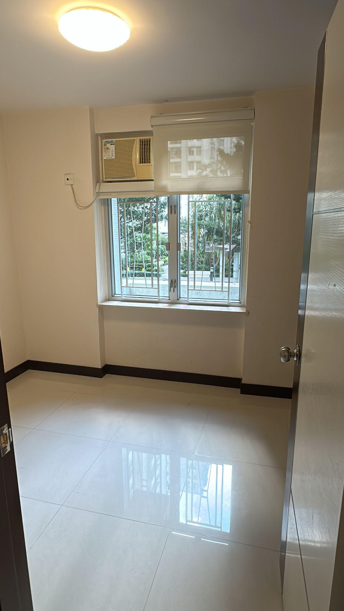 太古城兩房企裝低層蝕讓盤,睡房面向內園景,十分清靜。(代理提供)