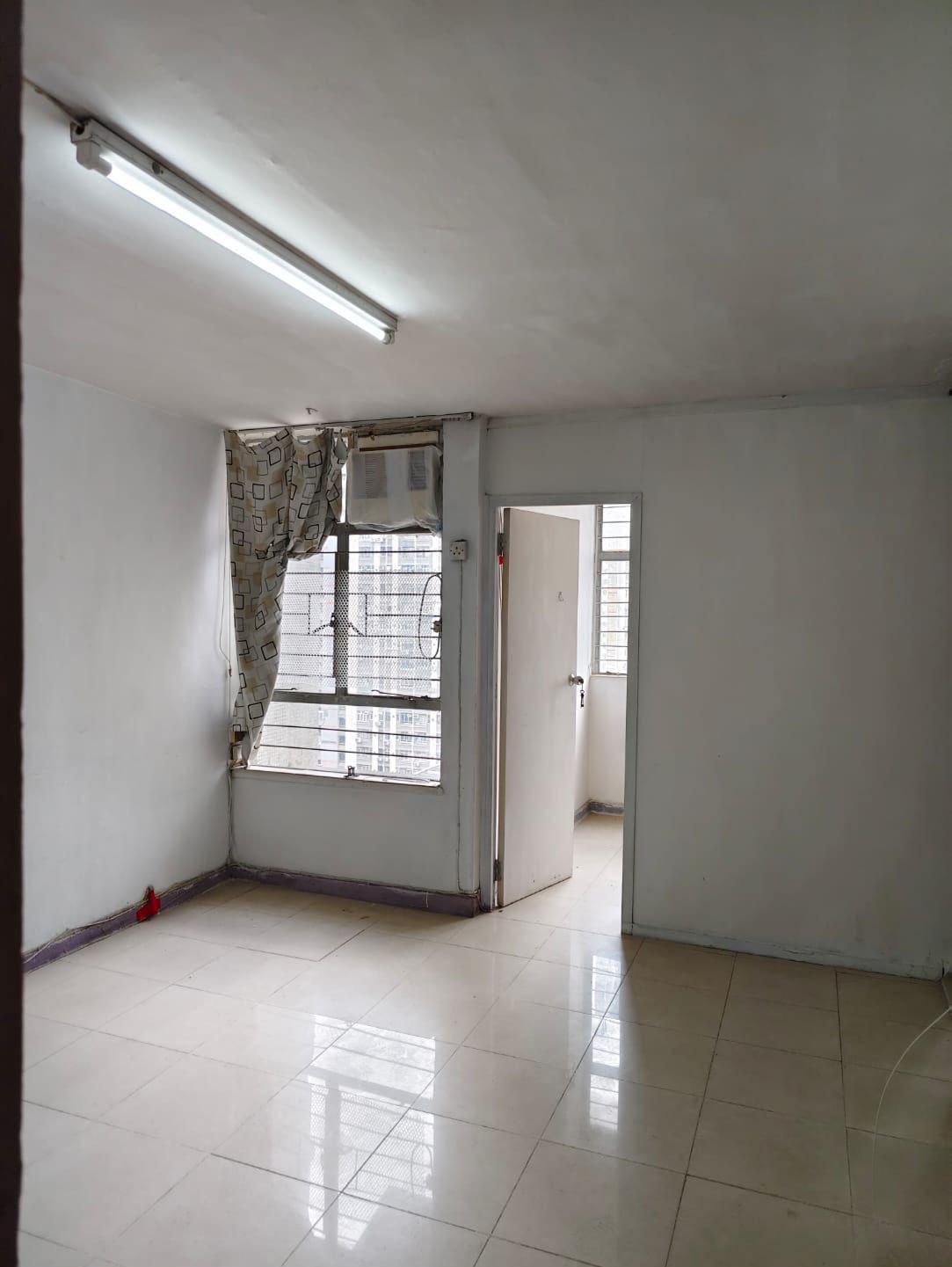 元朗公屋朗屏邨未補地價兩房戶,原業主2016年買入,今升值逾2倍易手。(代理提供)