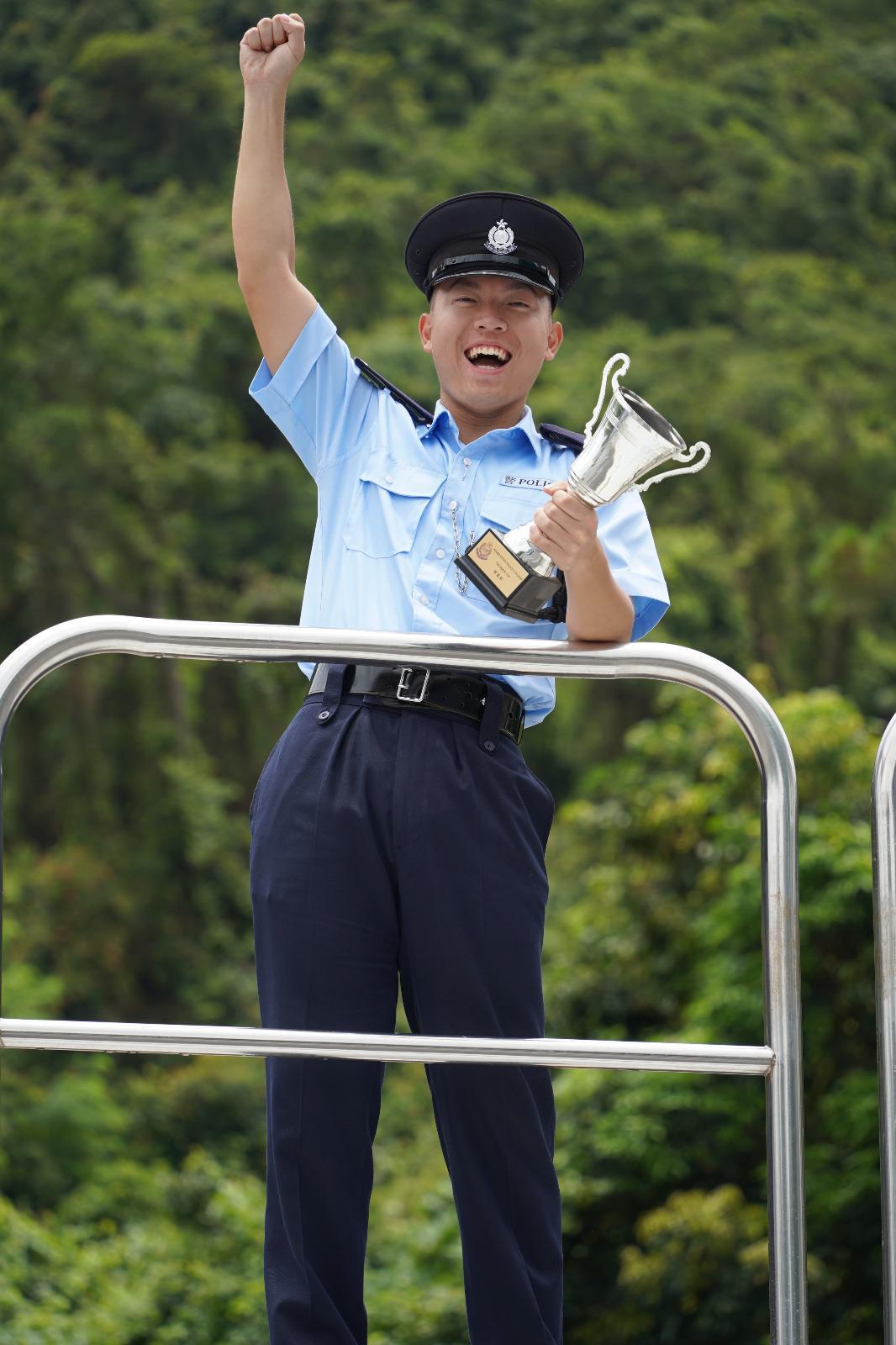 Tom在訓練中克服重重困難。(受訪者提供)