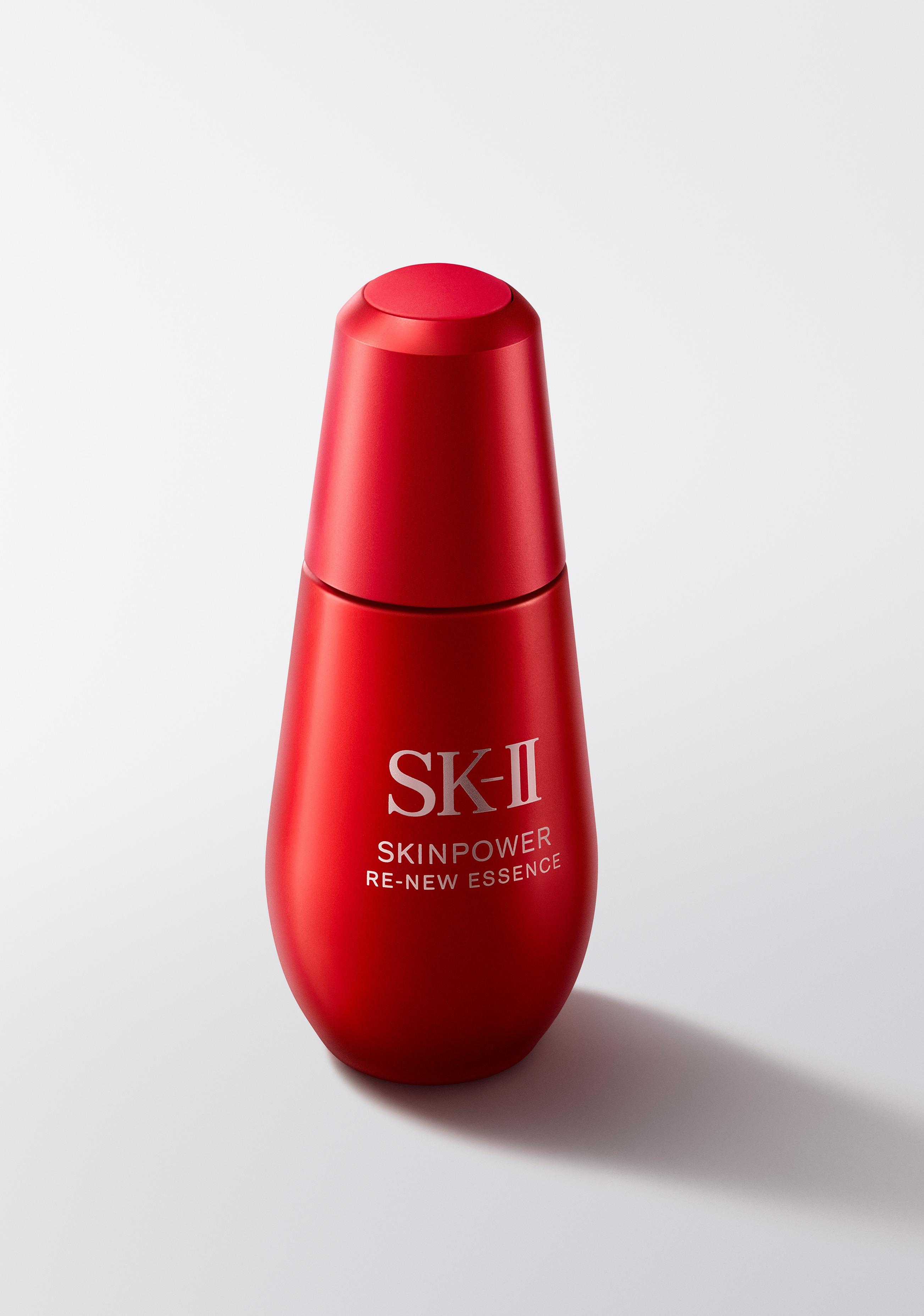 SK-II SKINPOWER 煥顏能量精華 $940/30ml、$1,350/50ml、$1,850/75ml