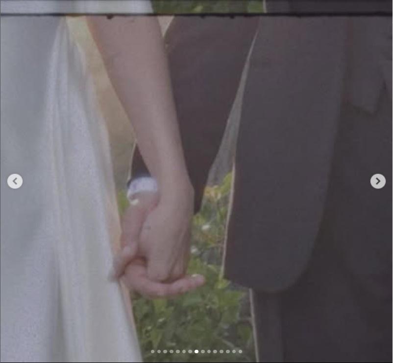 Selena Gomez與Benny Blanco 2023年12月確定戀情,拍拖年多昨日舉行婚禮。