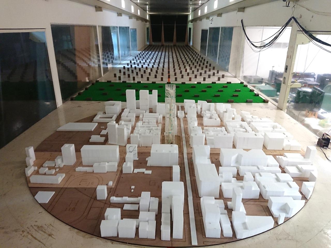 建築研究所早前進行了一項實驗,進行建築物的風壓測試。