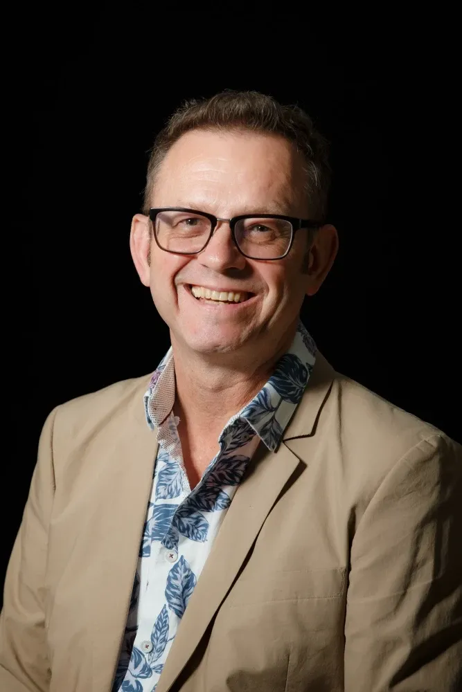 嶺大政府與國際事務學系系主任Richard Walker,在政治與公共管理的學術生涯組別及2024年度獲引用學術文獻兩項排名中,均位列全國及全港第一位。