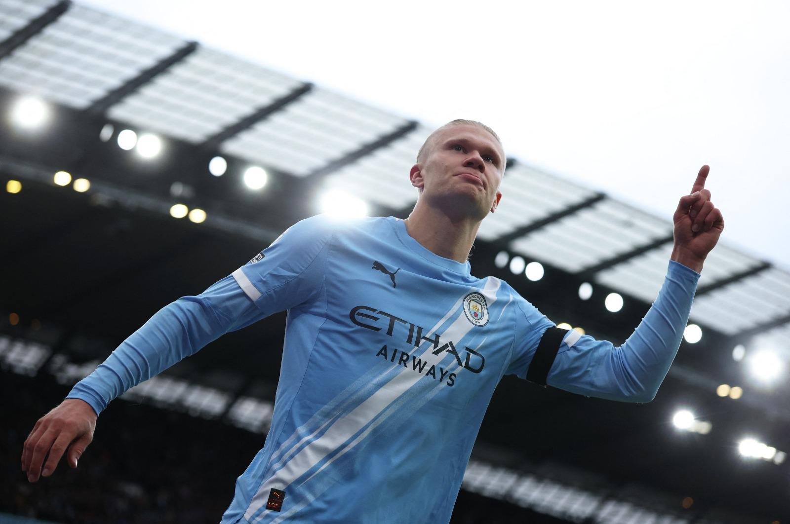 英超︱曼城前鋒夏蘭特對曼聯梅開二度。(路透社)