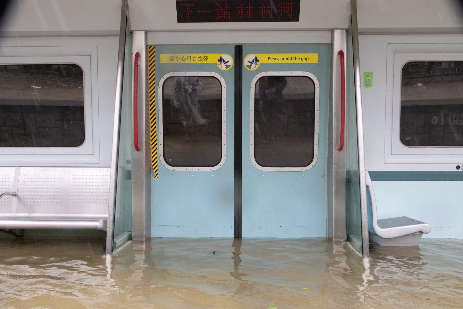 颱風樺加沙|大埔多處水浸。(蘇文傑 攝)