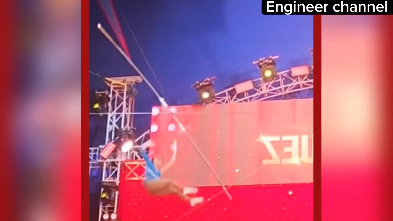 瑪麗娜在約4.8米高處墜落地面。