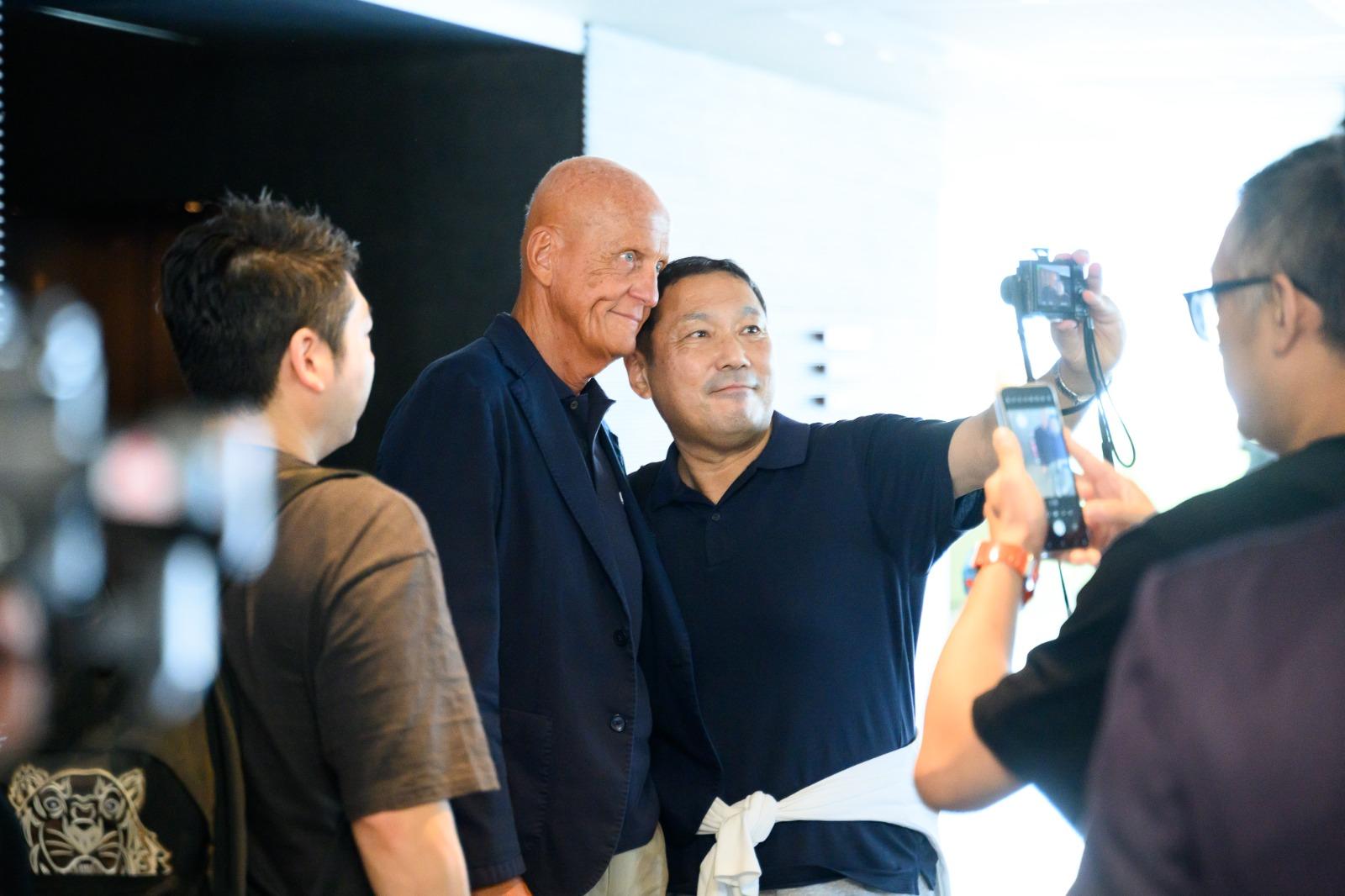 世界足球峰會|著名球證哥連拿(Collina)人氣不減。(旅發局提供)