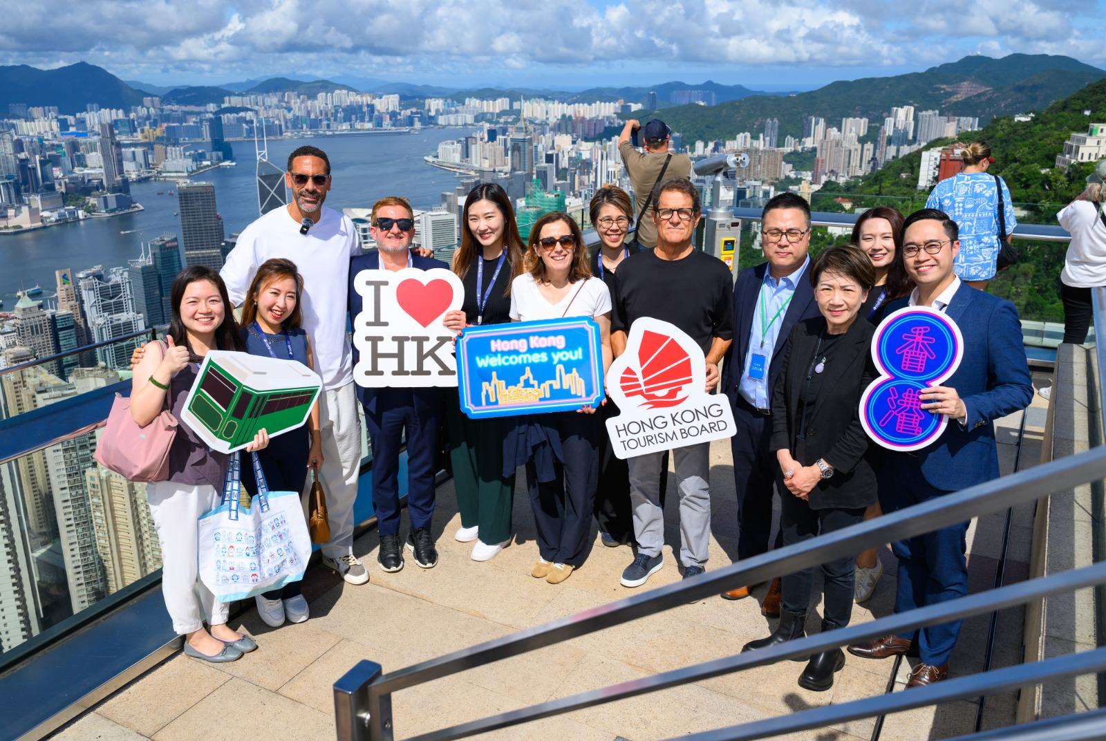 世界足球峰會|旅發局邀請出席嘉賓到訪山頂。(旅發局提供)