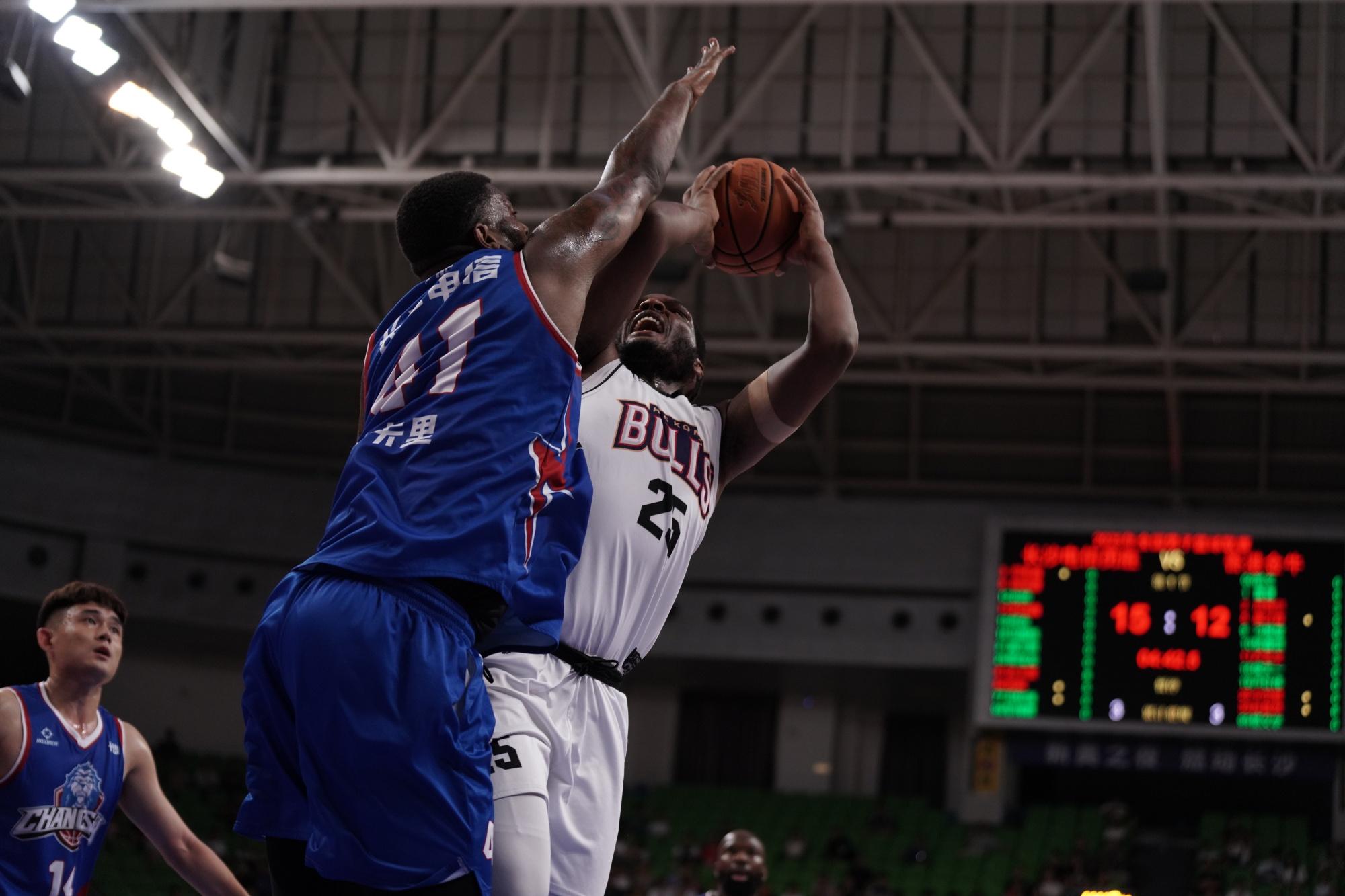 NBL|香港金牛首戰作客險勝長沙 季後賽總決賽場數領先1:0