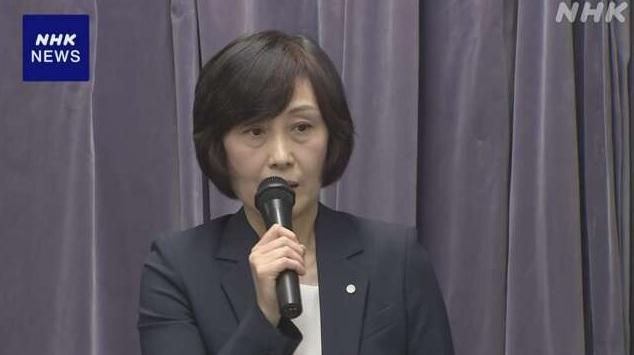 日航社長鳥取三津子就機組人員喝酒事件公開致歉,並宣布日內將解僱這名機長。(互聯網)