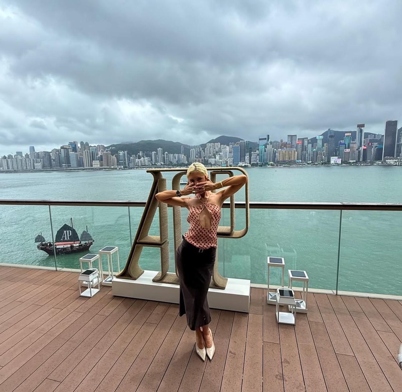 祖迪羅囡囡Iris Law在港拍下不少靚相。