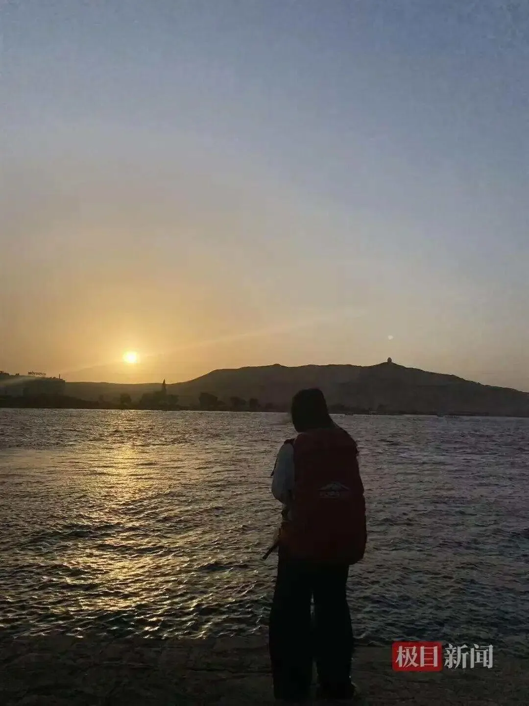 廿歲女大生「芝歐粥」窮遊35日。(極目新聞)