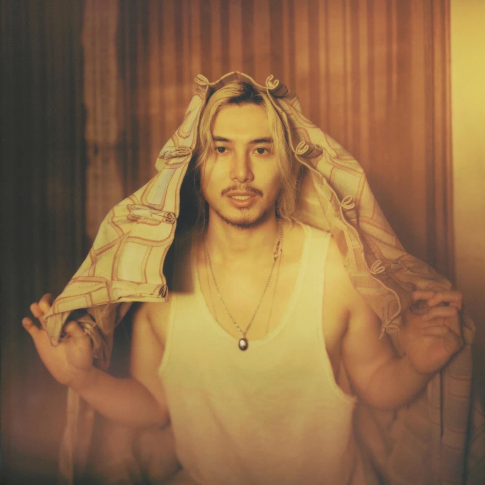 藤井風新碟《Prema》以經典80、90年代金曲作背景。