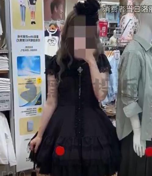 上月,一名身穿Lolita洋裝的女子在該酒店被一名自稱經理的人員制止,並直言「我就是歧視」。(資料圖片)