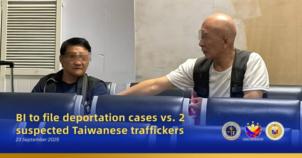 66歲與54歲的疑犯在馬尼拉機場被捕。(Bureau of Immigration Philippines)