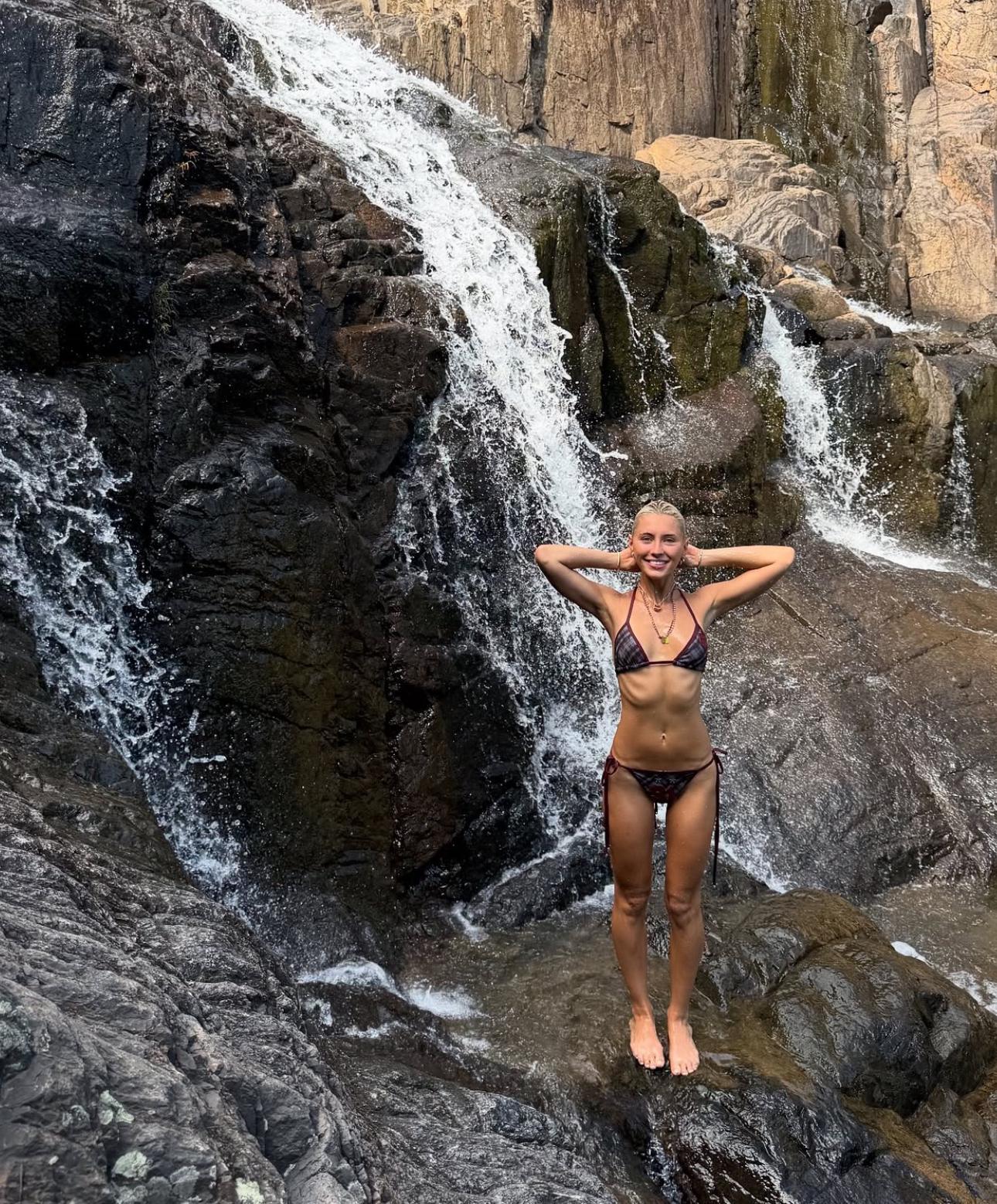 Iris Law融入大自然。