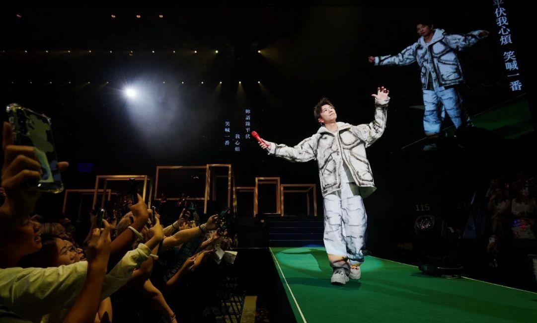 洪嘉豪去年在《Kaho Live 2024》澳門演唱會與樂迷慶生。