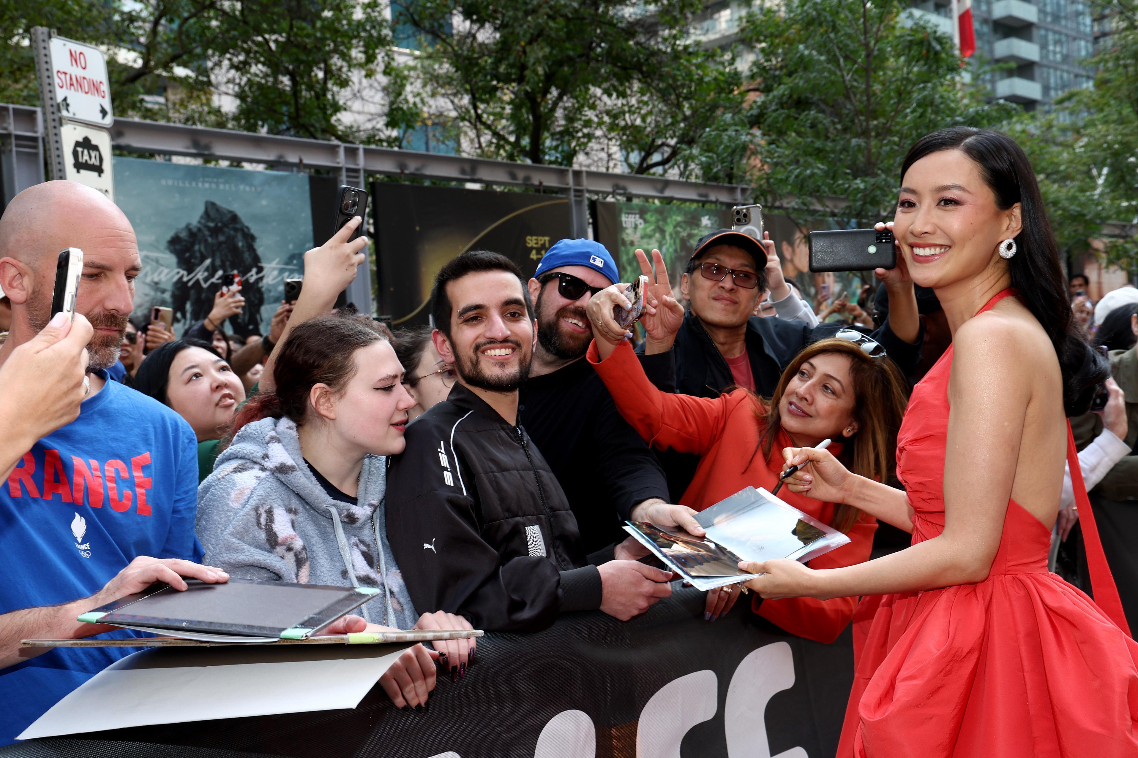 陳法拉獲粉絲到場支持。