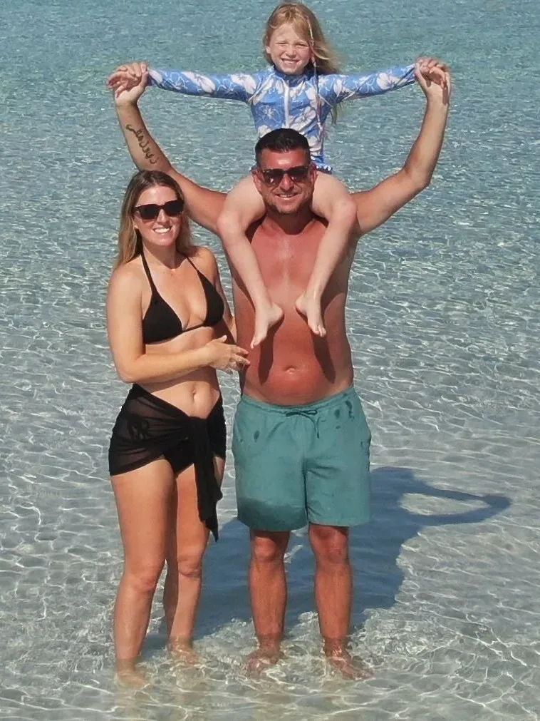 環遊世界|一家三口明年計劃到亞洲新加坡、馬來西亞、泰國、斯里蘭卡及馬爾地夫。